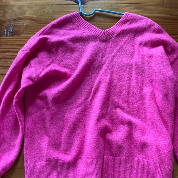 The Loft pink sweater with sequin stars- size L $20 - Picture 3 of 6